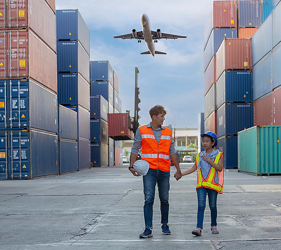 Air Freight vs Sea Freight